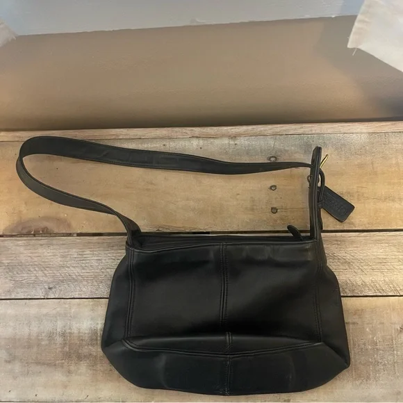 Coach | Bags | Coach Vintage Flatiron Zip Shoulder Bag In Black 